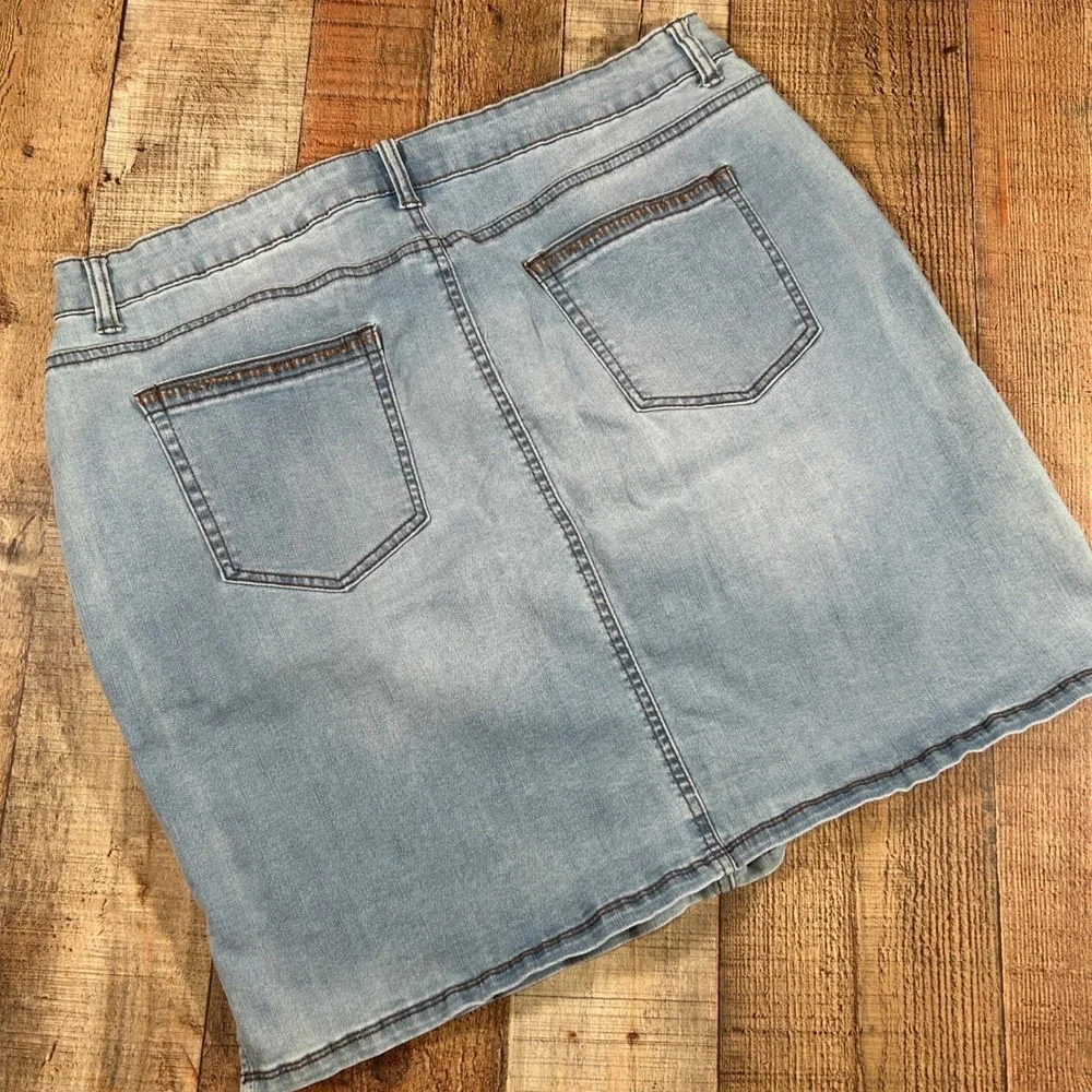 Bit & Bridle Western Denim Jean Skirt Light Wash Stretch Size 16 - Picture 4 of 8